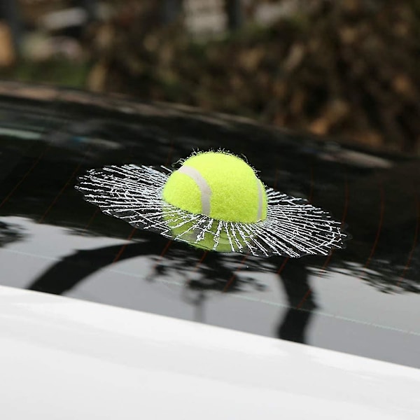 3D-autotarrat, hauska pallo osuu auton ikkunaan särkyen lasin, ajoneuvon koristetarra tarvikkeet + kaavin (vihreä tennis)