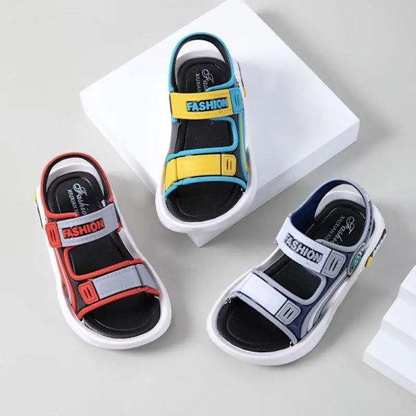 Pehmeät lasten sandaalit liukumattomalla pohjalla, rantasandaalit pojille ja tytöille 2–10-vuotiaille, kaunis sarjakuvatyyli punainen 23 (insole 15.5 cm) red