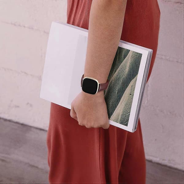 [LCS] Til Fitbit Versa 4/Fitbit Sense 2 Urrem Ægte Koskind Læder Armbånd Multicolor Style D