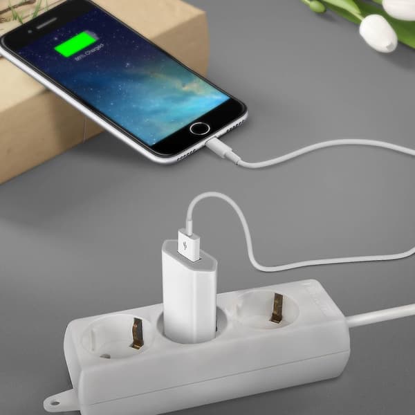 [LCS] USB-lader + Lightning-kabel (iPod, iPhone) - Hvit