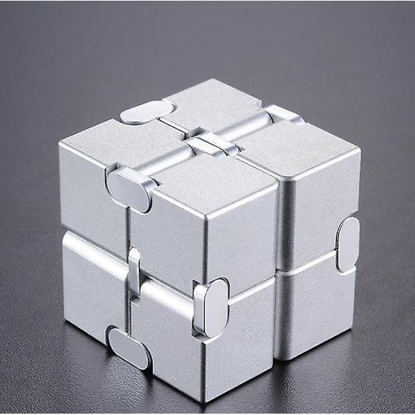 Stressreducerande Infinity Cube Portabel Dekompressionsleksak Silver