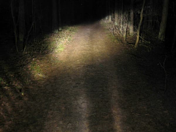 Lämmönkestävä 6V H4 LED-polttimo auton ajovaloihin