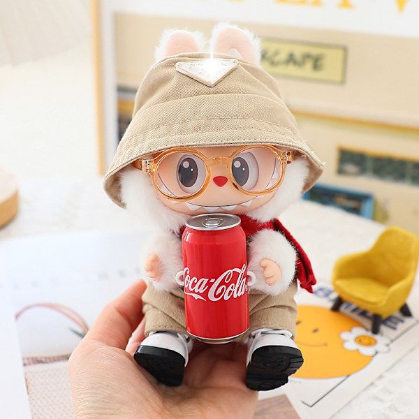 17cm Labubu Coca Cola Kläder, hatt, glasögon, kläder, skor （khaki）