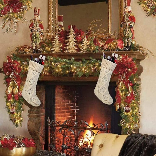 Julstrumpor med kabelstickning, klassiska ornament för heminredning
