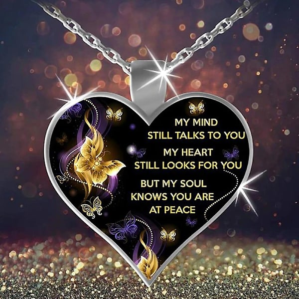 Tunnekylläinen ja sydämellinen kaulakoru \"Mind Heart Soul\" -kaiverruksella: \"My Mind Still Talks To You\"