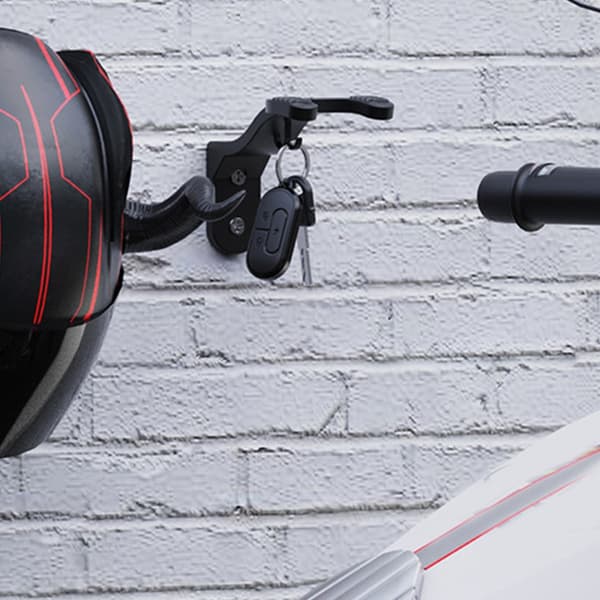 [LCS] Space-saving vertical helmet rack, suitable for motorcycle gear, ABS coating, wall hooks.