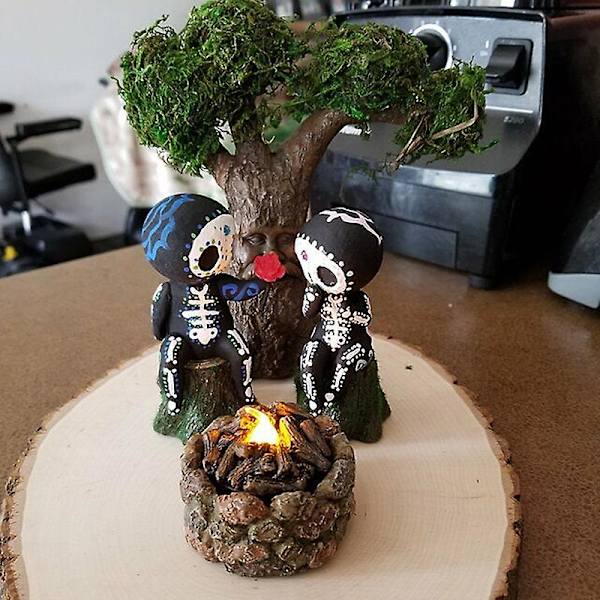 2 stk. Sukkerkranie Par Figur Resin Statue Kompatibel med Boligindretning Indendørs Bordpynt Rose