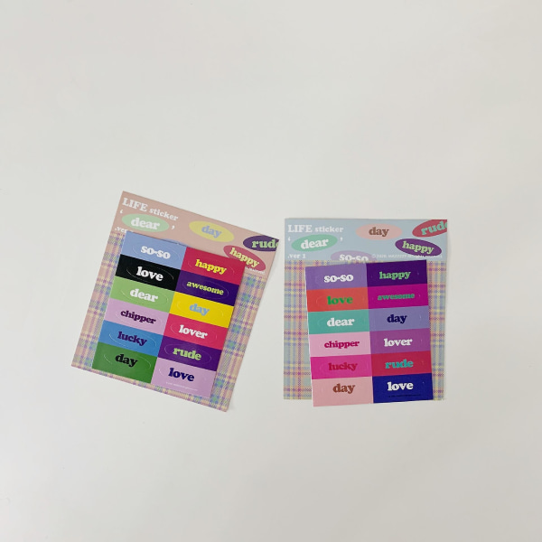 Set med 4 självhäftande färgade brevklistermärken