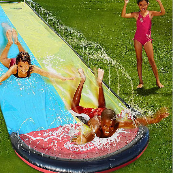 Vesiliukumäki, kesälelu sisäänrakennetulla sprinklerillä Single size