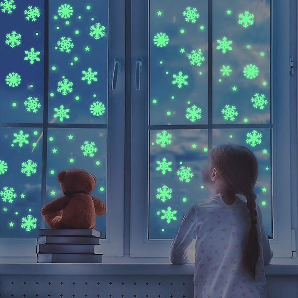 50 kpl Valoisia lumihiutale seinätarroja, jotka hohtavat pimeässä lasten makuuhuoneeseen, joulukoristeeksi kotiin Yellow