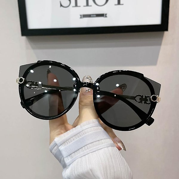 Solglasögon för damer med UV 400-skydd Black