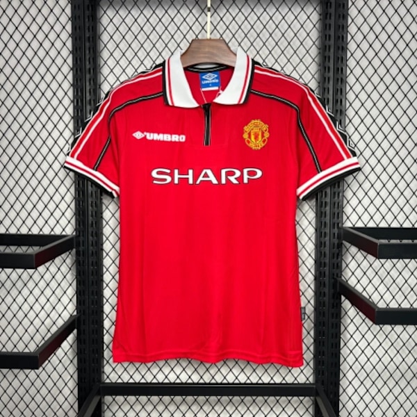Retro MANCHESTER UNITED 1998 - 1999 HEMMATRÖJA Fotbollströja L