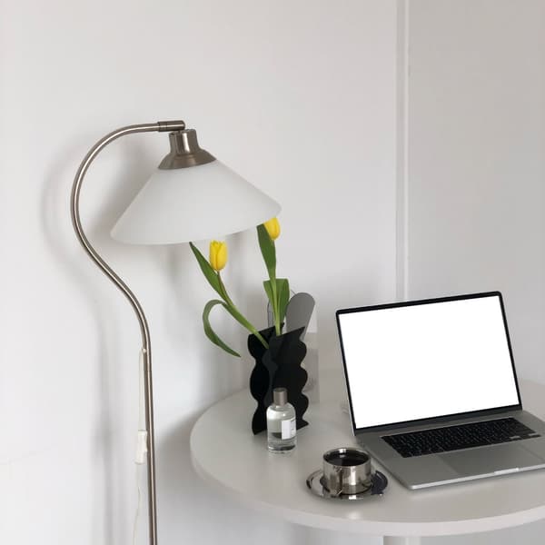 Modern akrylblomvas, vågig form, dekorativ för sovrum, vardagsrumsbord, svart