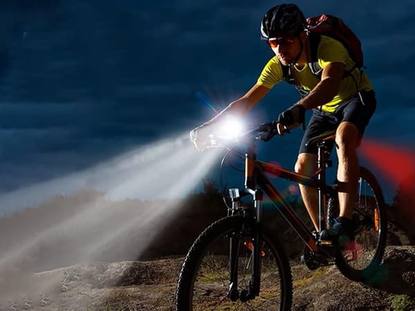 LED sykkellyssett, foran og bak, USB oppladbart, 6+24 LED, vanntett, for sykling
