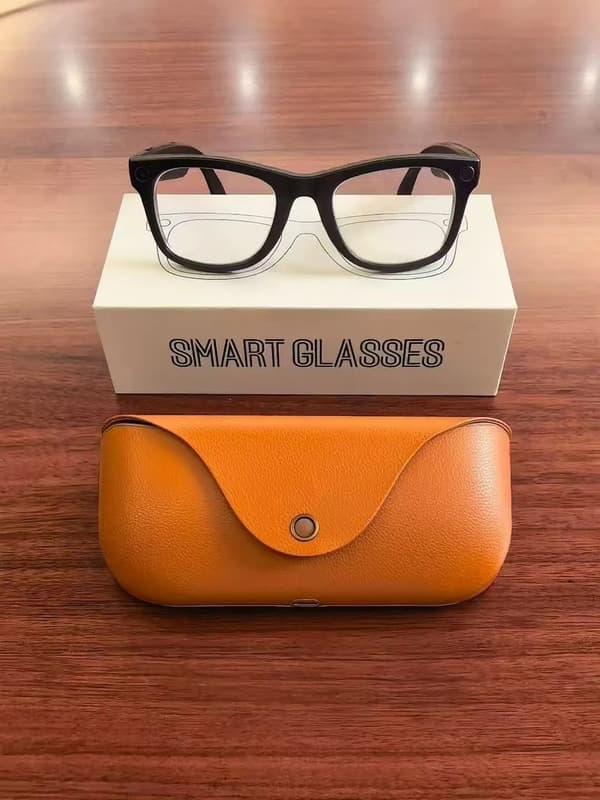 AI smarte briller med 8 MP kamera, videoopptak, Bluetooth, AI-oversettelse, oppladbare