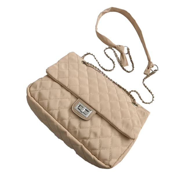 Stylish Khaki Handbag with Chain - Large Shoulder Bag for Daily Commuting and Versatile Use.