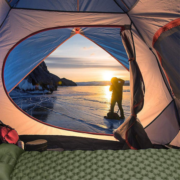 Ultralätt uppblåsbar camping liggunderlag med kudde, ryggsäck och vandringsmadrass green