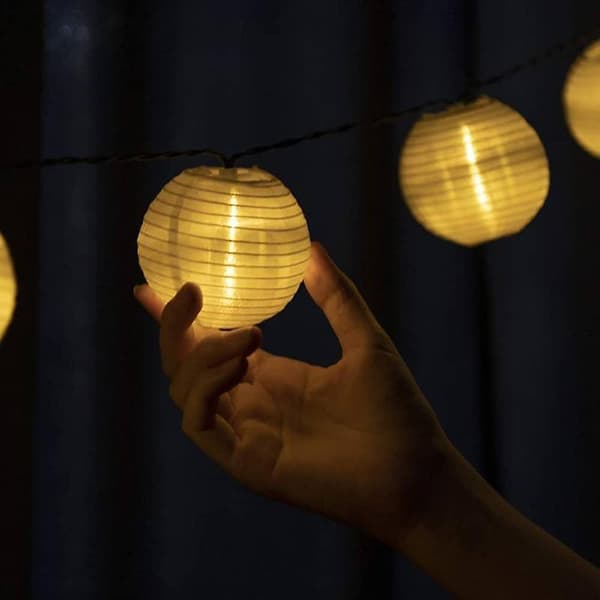 Solcellsdrivna LED Lyktor Ljusslinga Vit Nylon Mini Hängande{ee}