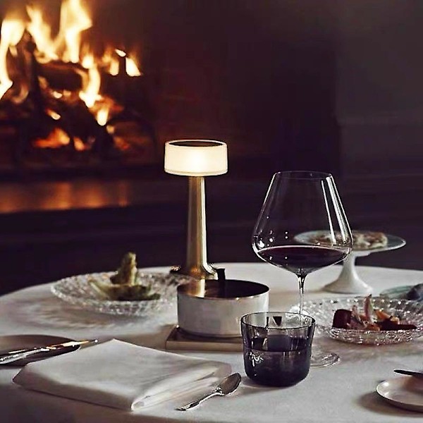 Metal Bordlampe LED Genopladelig Skrivebordslampe Natlys USB Trådløs Touch Restaurant Bar Soveværelse Dekorativ Stemningsbelysning Silver