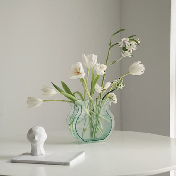 Multifunktionella söta blomformade moderna samtida designvaser i akryl för hem och kontor Green Leaf Vase