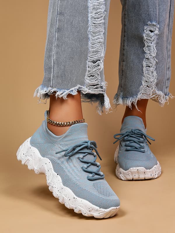 Plus-Size Atletiksko til Kvinder: Åndbare Flyknit Sokke-Stil Slip-Ons white 39