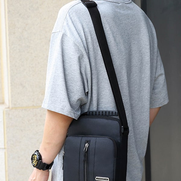 Crossbody Messenger Bag Pack Colorblock Shoulder Sling Ryggsäck för män Outdoor Travel Sport Black