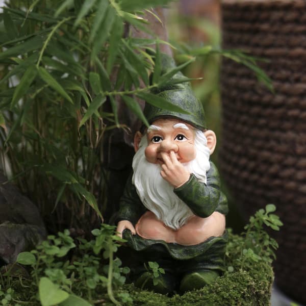 Dwarf Outdoor Courtyard Flower Pot Balcony Lawn Resin Crafts, Funny Dwarf Resin Pulling Poop
