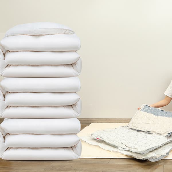 Space-saving vacuum storage bags L L L