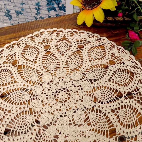 Rund duk håndlaget beige 60 cm