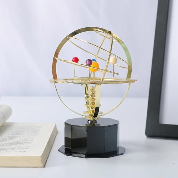 Solsystem Planet Perpetual Motion Borddekorasjon Rotasjon Swing Globe Leke