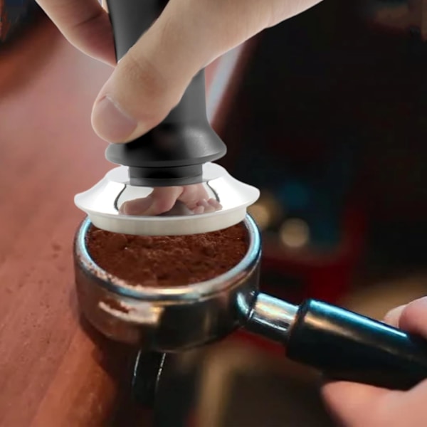 53mm Espresso Tamper, Flatt Bunn i Rustfritt Stål med Kalibrert Fjærbelastet (Svart)