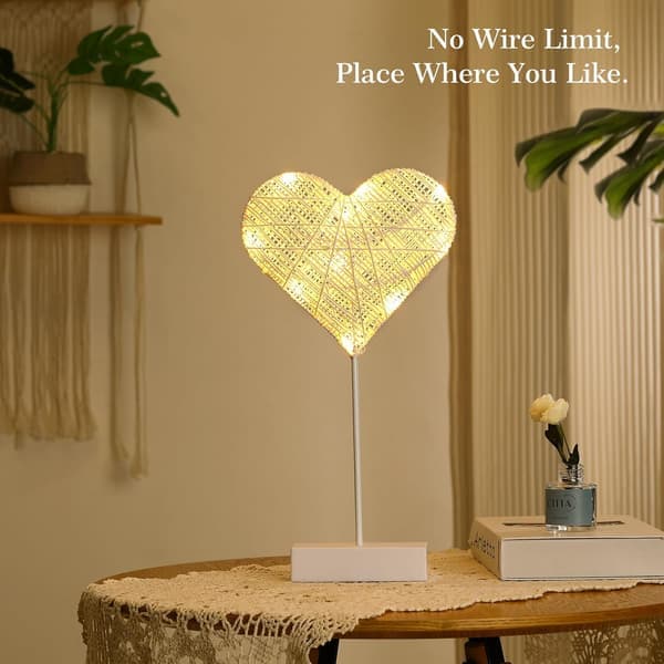 Heart-shaped Decorative Table Lamp, LED String Night Light for Bedroom Use, Battery-Powered Desk Lamp for Valentine's Day. [Ho]