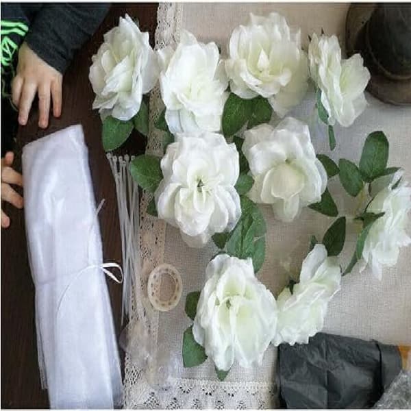 Simuleret hvid rose, simuleret dekorativ blomst, bryllup, bryllupsbil