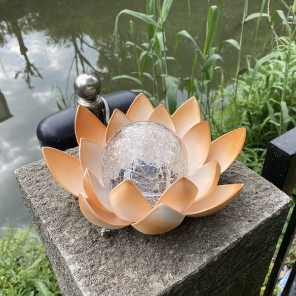 Solar Lotus -kukkalamppu - aurinkoenergialla valaistu LED-kukka - Ekologinen koristelu puutarhaan