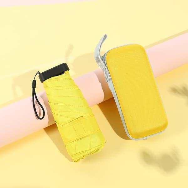 Gul mini paraply, ultralett sammenleggbar paraply, egnet for
