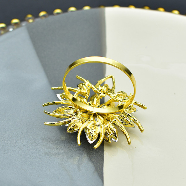 gyllene Lotus Flower Servettringar Set med 12, eleganta strass servettringar Serviettspännen hållare för bröllopsfödelsedag jul