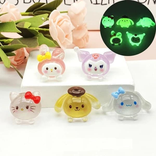 5 st Lysande Sanrio Ornament HelloKitty Kuromi Dockhus - Perfekt