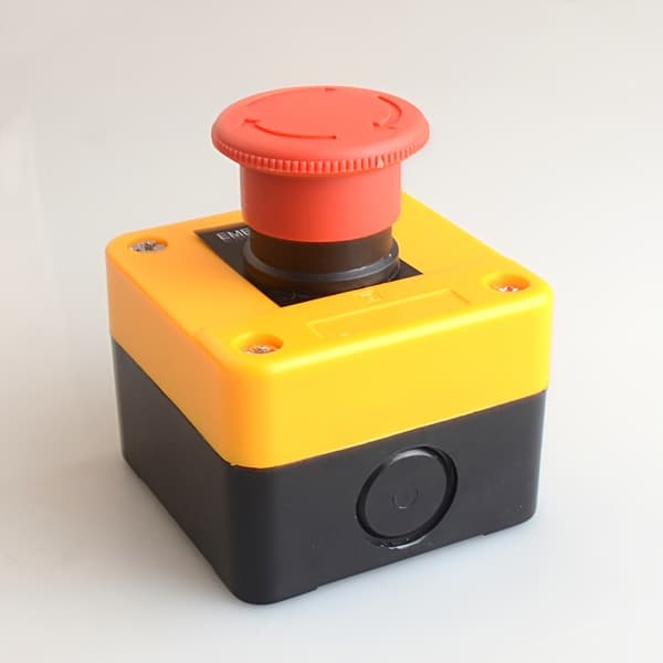 A Red Mushroom-Shaped Emergency Stop Button, Normally Open/Normally Closed. 1NO+1NC 1pc 1NO+1NC 1pc