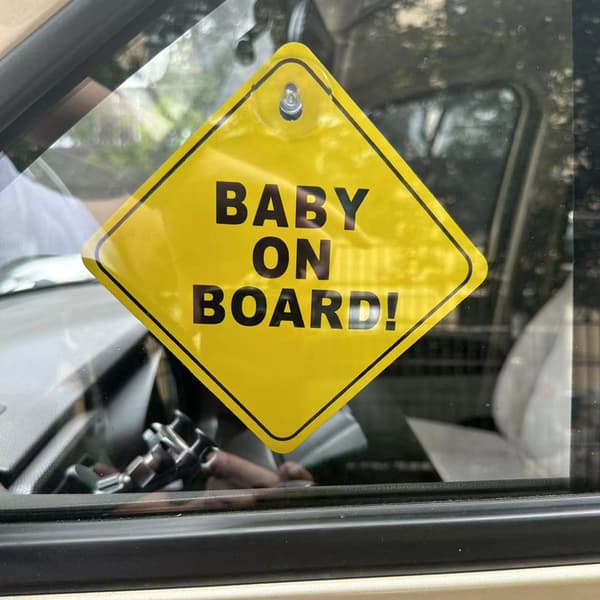 2 st (Blixtmönster) Baby on Board-skylt för bil, Magnetisk bilskylt