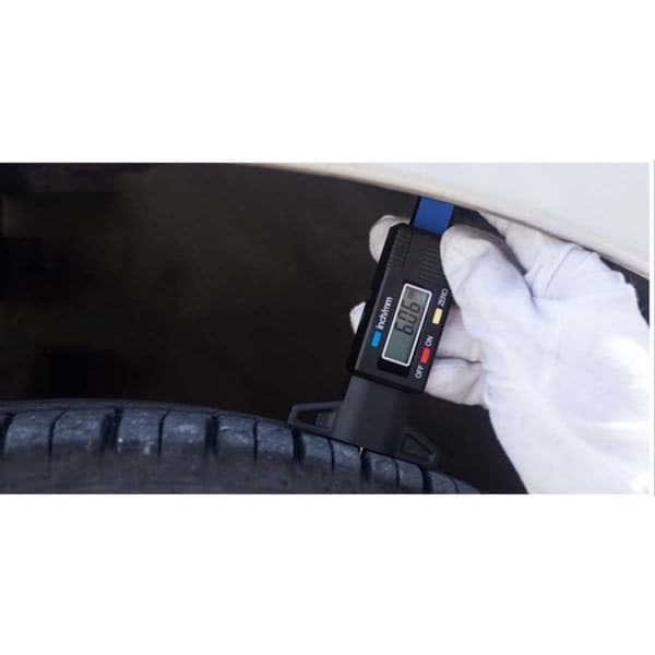 Digital Tire Tread Depth Gauge Tire Tread Depth Checker Tire Tread Depth Gauge Portable Depth Measuring Tool Black