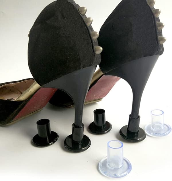 8 par stilettklackskydd, klackskydd för gräs, bröllop, formella tillfällen, 4 olika storlekar, svart och transparent.