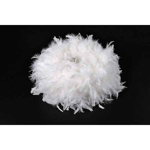 Fjærskjerm for taklampe. Fluffy lampe - Perfekt