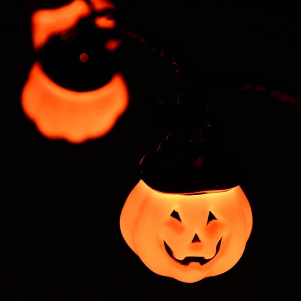 Halloween Pumpkin Hat String Lights, 2.6m Outdoor Halloween Decorations String Lights with 10 LED Jack-O'-Lantern Lights, Connectable Pumpkin with Hood
