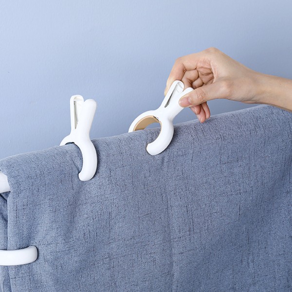 6 kpl rantatuolien pyyhepidikkeet, peittokuivausklipsi, muovinen vahva pidike pyykin kuivaamiseen pyykkinarulla ja ripustusteline (trum