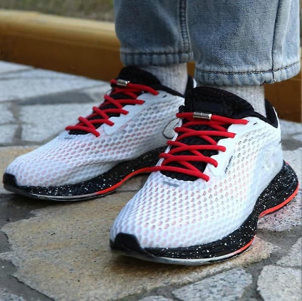 Elastiske sneakers med elastiske snørebånd uden knuder
