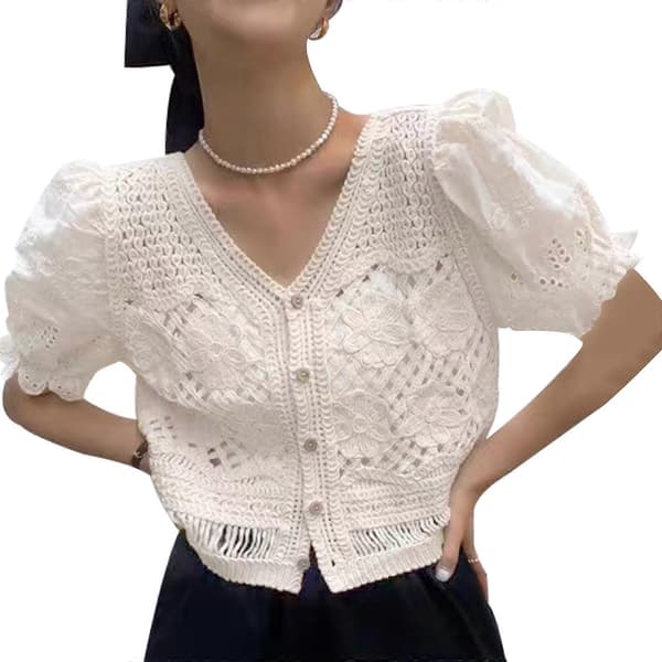 Heklet hullbroderi-bluse for kvinner, kort chiffonerm, V-hals, knapping, strikkede gensere, blomstret strikket bluse sommer hvit