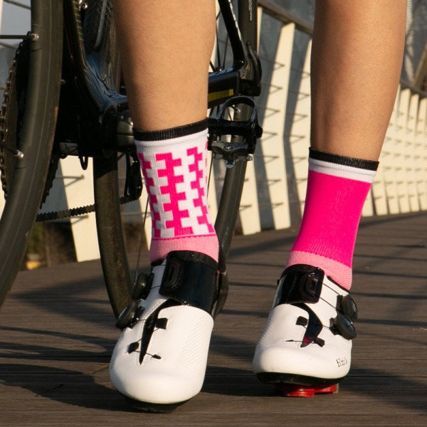 Cykelstrumpor för män kvinnor，Färgglada kompressionsstrumpor Löpsockor för resor, promenader, klättring