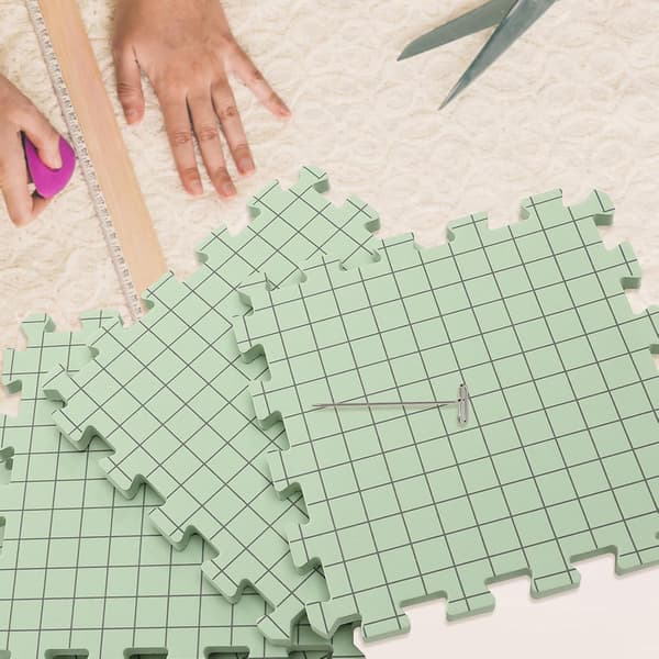 Blocking Board for Knitting with 4 Foam Pads and 100 T-Pins