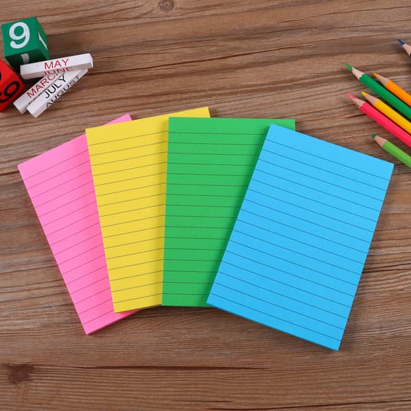 Linjerede sticky notes, sticky notes i 4 farver, lyse post-it-lapper, farverige store firkantede sticky notes til kontor, hjem, skole, møder