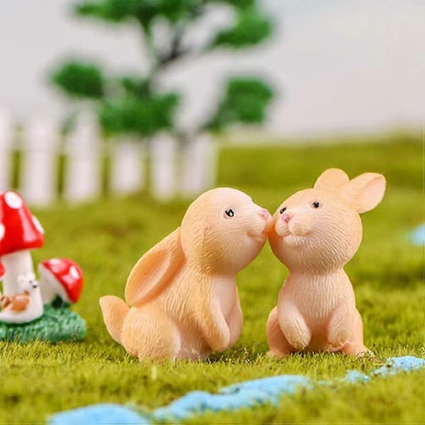 MUJIXI 7-pack Mini Easter Bunny Figurines Easter Decoration Small Landscape Desk Sculpture Dollhouse Decoration Mixed Style